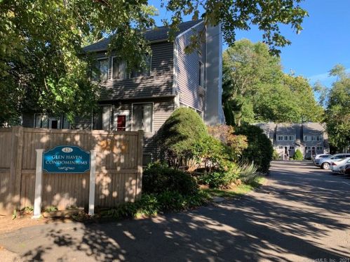 421 Glenbrook Rd, Stamford, CT 06906-2125