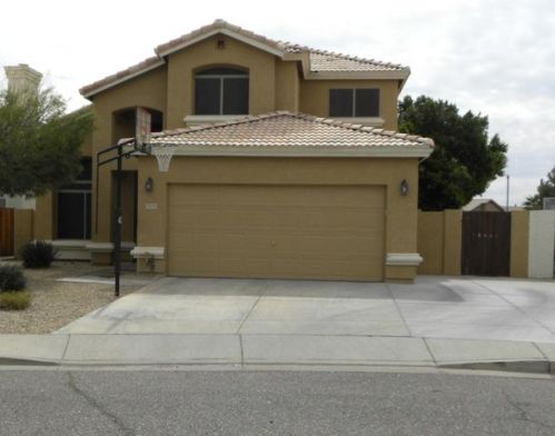 7033 Via Del Sol Dr, Glendale, AZ 85310-5936