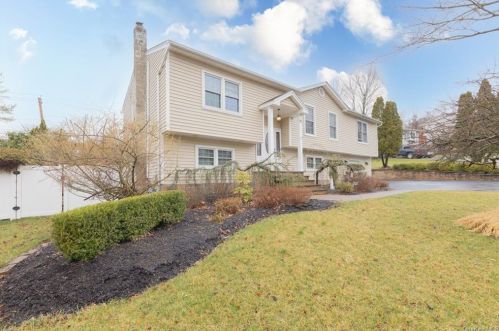 19 Lighthouse Ct, Tomkins Cove, NY 10986-1103