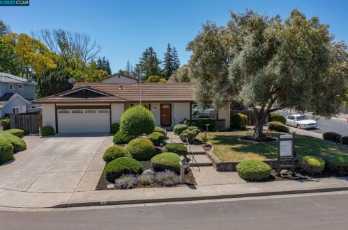 1 Carousel Ct, San Ramon CA  94583-1707 exterior