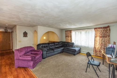 79 Thelma St, North Providence RI  02904-4560 exterior