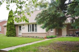 3928 Elser Ave, Cudahy, WI 53110-2310