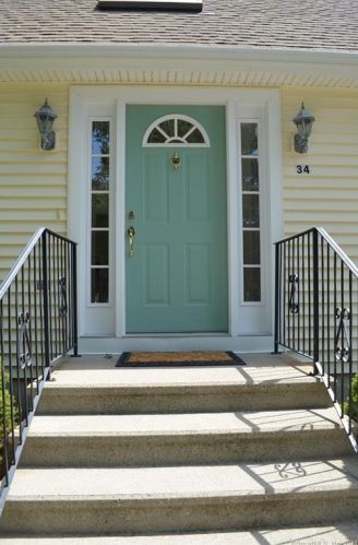 34 Yorkshire Dr, Waterford, CT 06385-1715
