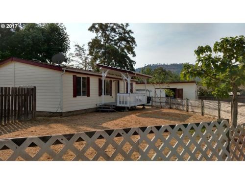 251 Gregory Dr, Winston, OR 97496-5504