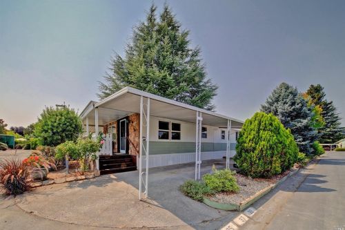 39 Cardinal Way, Santa Rosa, CA 95409-4108
