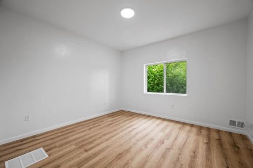 217 Logan St, Pittsburgh PA  15209-2811 exterior