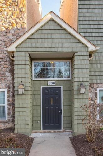 910 Deer Run, Norristown, PA 19403-4270