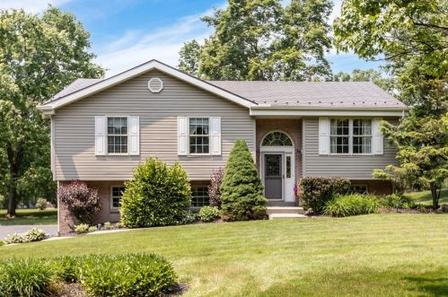 2819 Mcmorran Rd, Gibsonia, PA 15044-9491