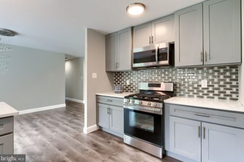 37 Needlepoint Ln, Willingboro NJ  08046-1918 exterior