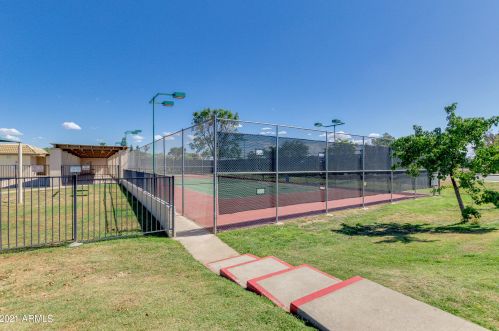 4536 Villa Theresa Dr, Glendale AZ 85308-8258 exterior