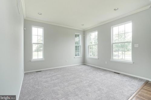 7 Westbury Dr, Berlin Boro NJ  08009-9681 exterior