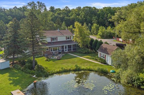5611 Peters Dr, West Bend, WI 53095-8707
