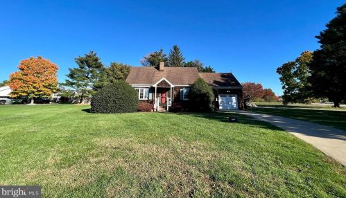 8 Liberto Ln, Dover, DE 19901-1832