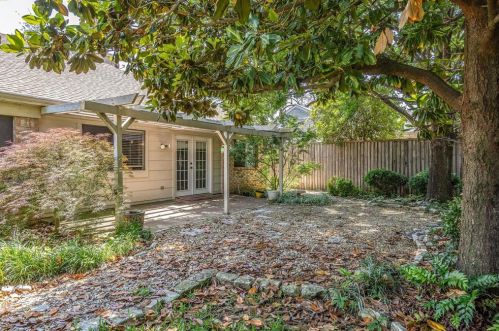 3404 Spring Meadow Ln, Lewisville TX  75028-1226 exterior