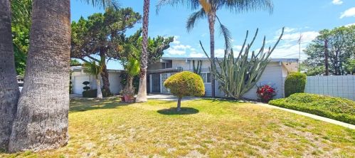 5871 Date Ave, Rialto, CA 92377-4049