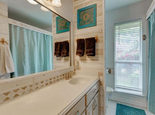 5215 Wedgefield Rd, Granbury TX  76049-4166 exterior