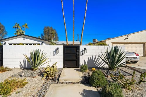 52190 Avenida Diaz, La Quinta CA  92253-3226 exterior