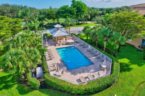 3800 Sawgrass Way, Naples FL  34112-3378 exterior