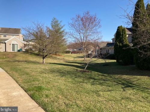 18 Colefax Ct, Wilmington, DE 19804-2950