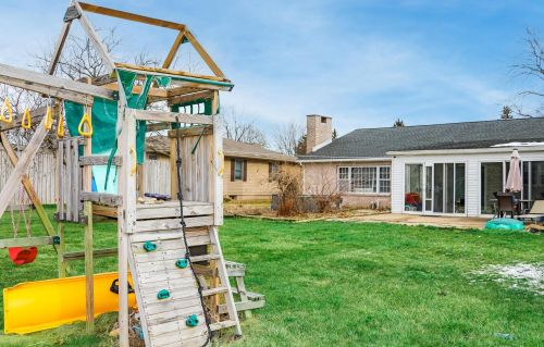 312 Hessenauer Dr, Sugar Grove Lake OH  44833-2343 exterior