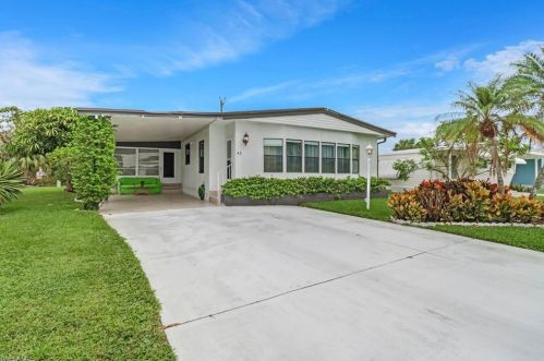43 San Remo Cir, Naples, FL 34112-9117