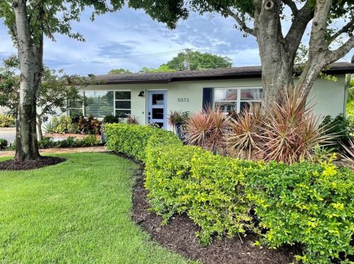 5073 Cortina Ct, Naples, FL 34103-8931