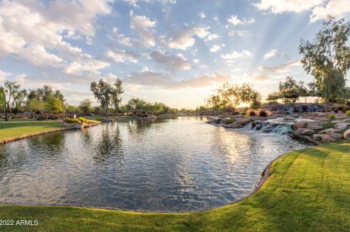 2588 Orleans Dr, Gilbert AZ 85298-2337 exterior