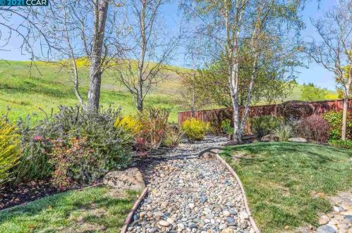 259 Laurelglen Ct, Danville, CA 94506-1210