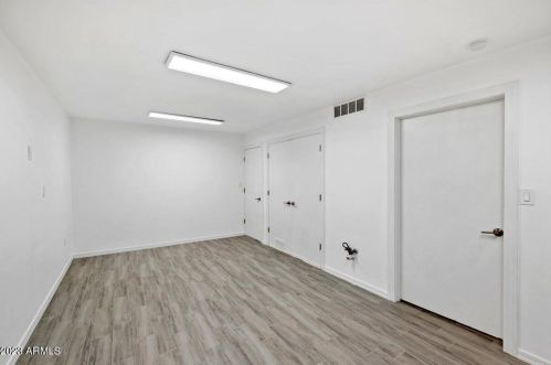 1439 Echo Ln, Phoenix AZ  85020-3831 exterior