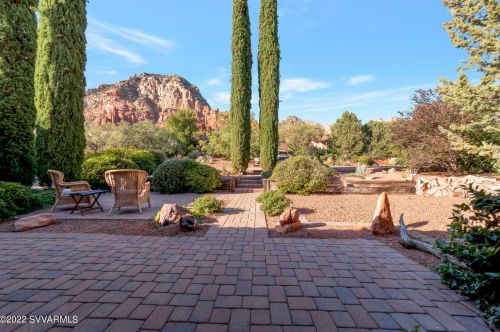 1040 Rodeo Rd, Sedona, AZ 86336-3241