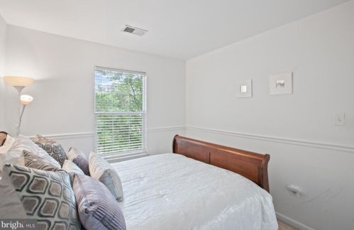 6724 Emmanuel Ct, Gainesville VA  20155-1492 exterior