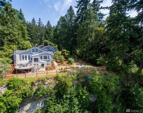 9775 Shore Dr, Indianola, WA 98342-9764