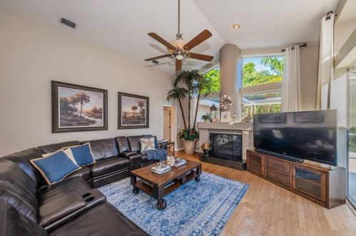 4811 Cross Pointe Dr, Oldsmar FL 34677-5202 exterior