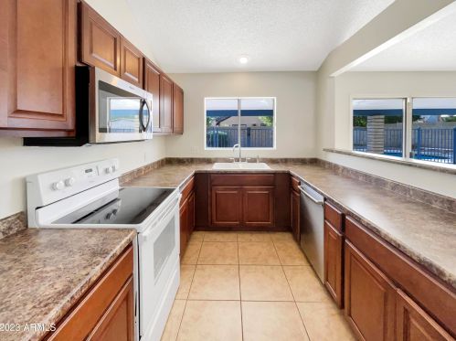 18661 45th Dr, Glendale AZ  85308-4494 exterior