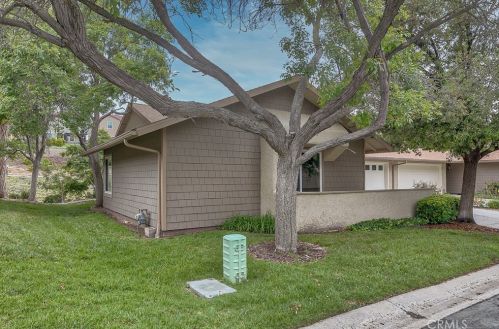 26131 Rainbow Glen Dr, Santa Clarita, CA 91321-1368