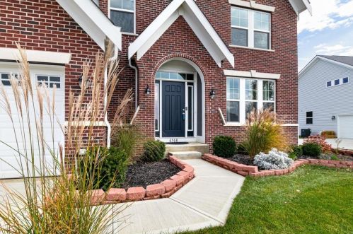 6568 Streamside Dr, Galena, OH 43021