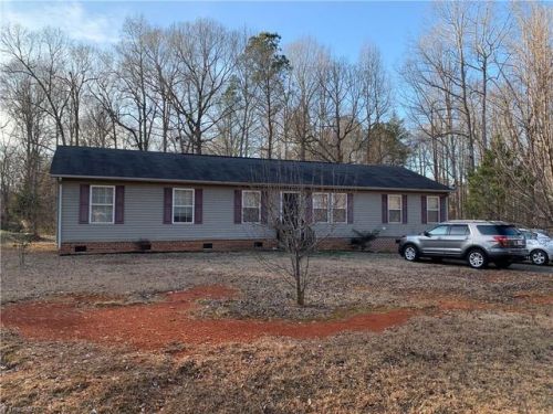 232 Reed Creek Rd, Parks Crossroads, NC 27316-8621