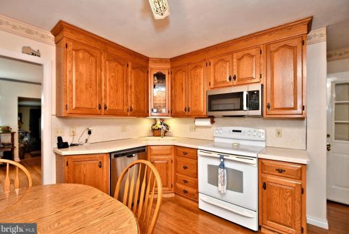 325 Lewis Rd, Limerick PA 19468-1510 exterior