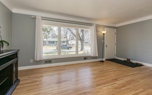 3825 Cranbrook Dr, Saint Paul MN 55110-4435 exterior