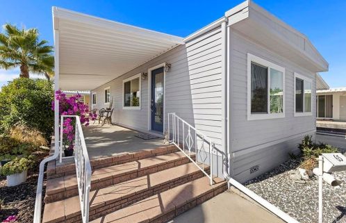 63 Bahia Ln, Oceanside CA  92058-1855 exterior