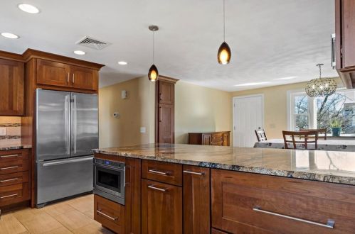 1 Meeting House Rd, Lincoln RI  02865-3806 exterior