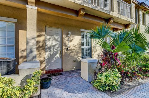 2524 4th St, Boynton Beach, FL 33426-8749