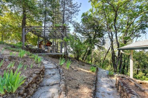 23509 Barnes Ln, Cape Horn CA  exterior