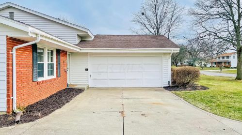 1020 Champagne Dr, Marion, OH 43302-6627