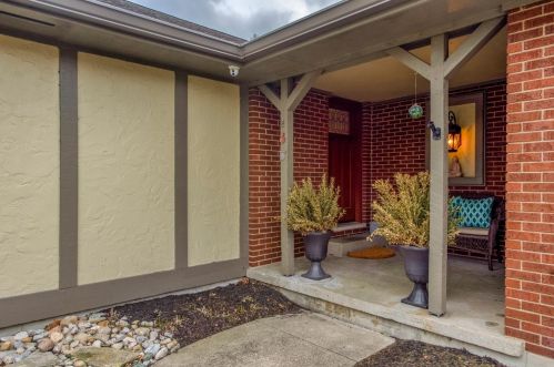 1600 Cambridge Dr, Liberty Township OH  45042 exterior