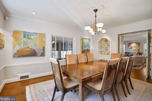 4310 42, Washington DC 20016-4613 exterior