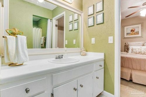 4810 Huron Dr, Pensacola FL  32507-8739 exterior