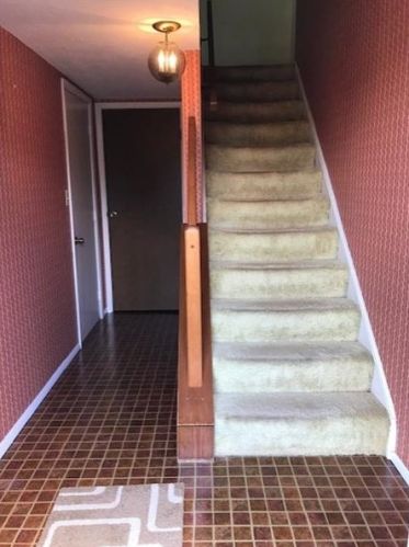 100 Rampart Ct, New Kensington, PA 15068-9346