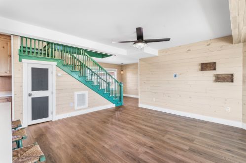 607 Ocean Blvd, Hampton NH  03842-4335 exterior