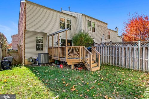 12810 Silvia Loop, Woodbridge VA  22192-5091 exterior